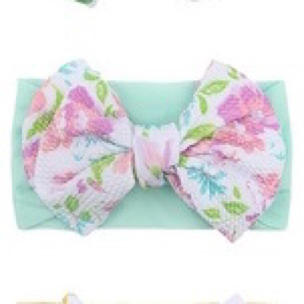 Baby bow